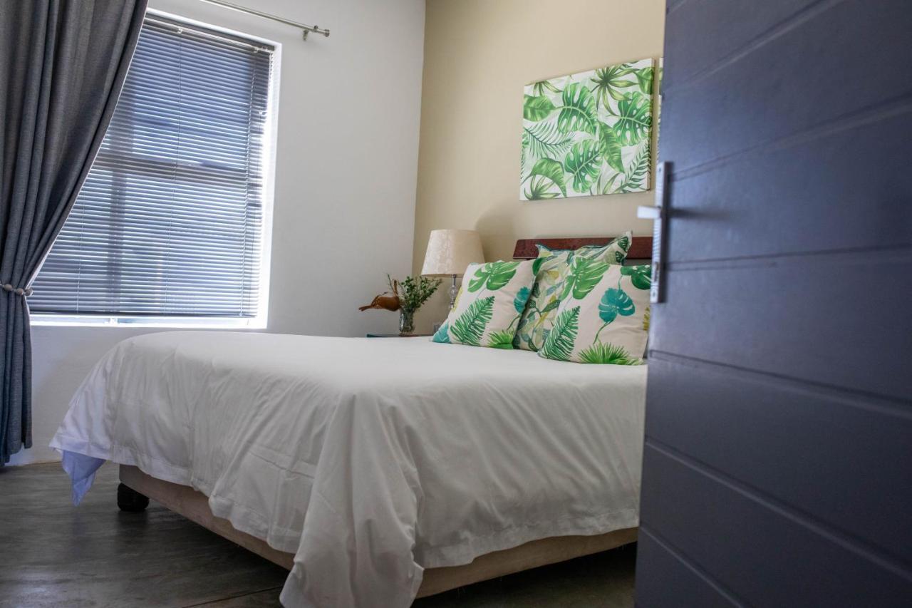 Stay At Friends Bettyʼs Bay Buitenkant foto