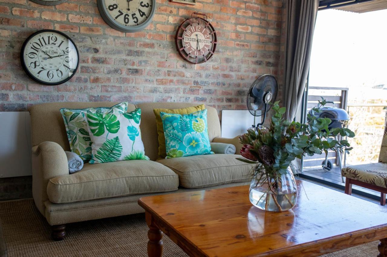 Stay At Friends Bettyʼs Bay Buitenkant foto